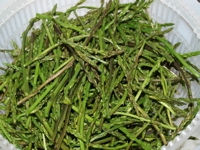 Les asperges sauvages sont gouttes