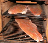 Disposition du saumon dans la chambre de fumage