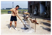 disposition de la braise sous le mchoui